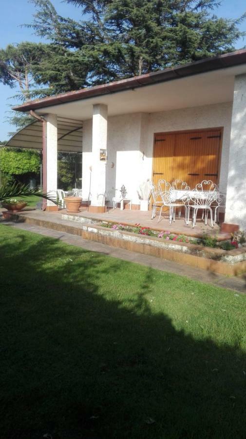 Bella Farnia La Casa Di Angelo E Gladysヴィラ エクステリア 写真